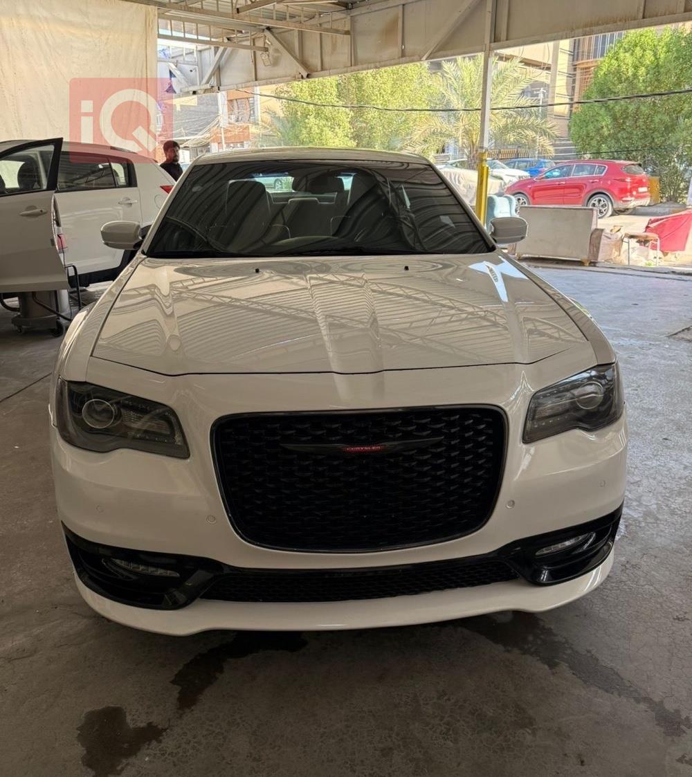 كرايسلر 300